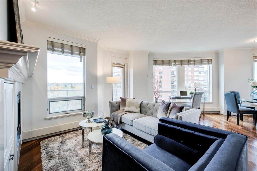 228 26 Avenue - Photo 1