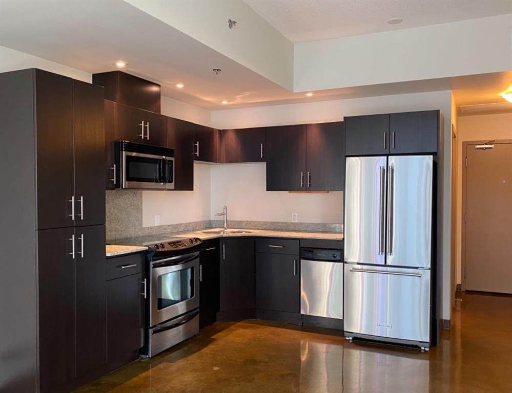135 13 Avenue - Photo 1