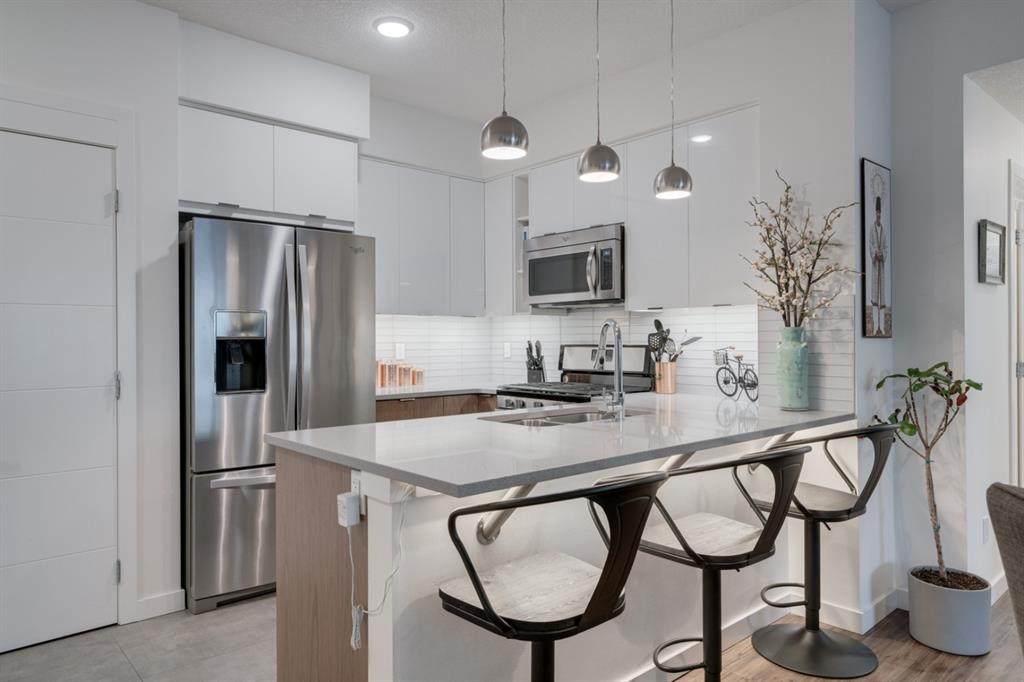 120 18 Avenue - Photo 1