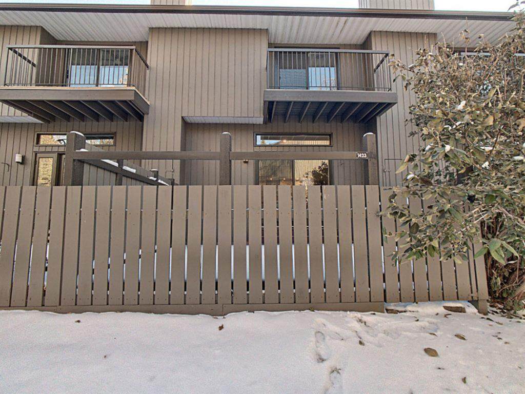 3240 66 Avenue - Photo 1