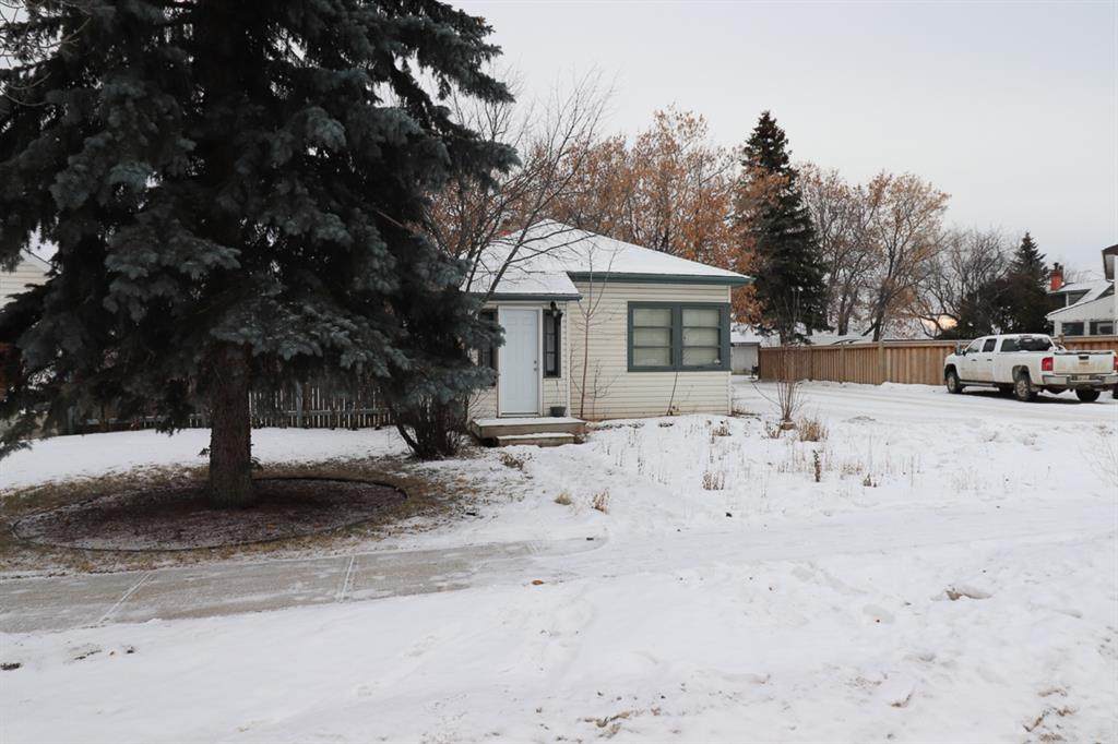 10137 94 Avenue - Photo 1