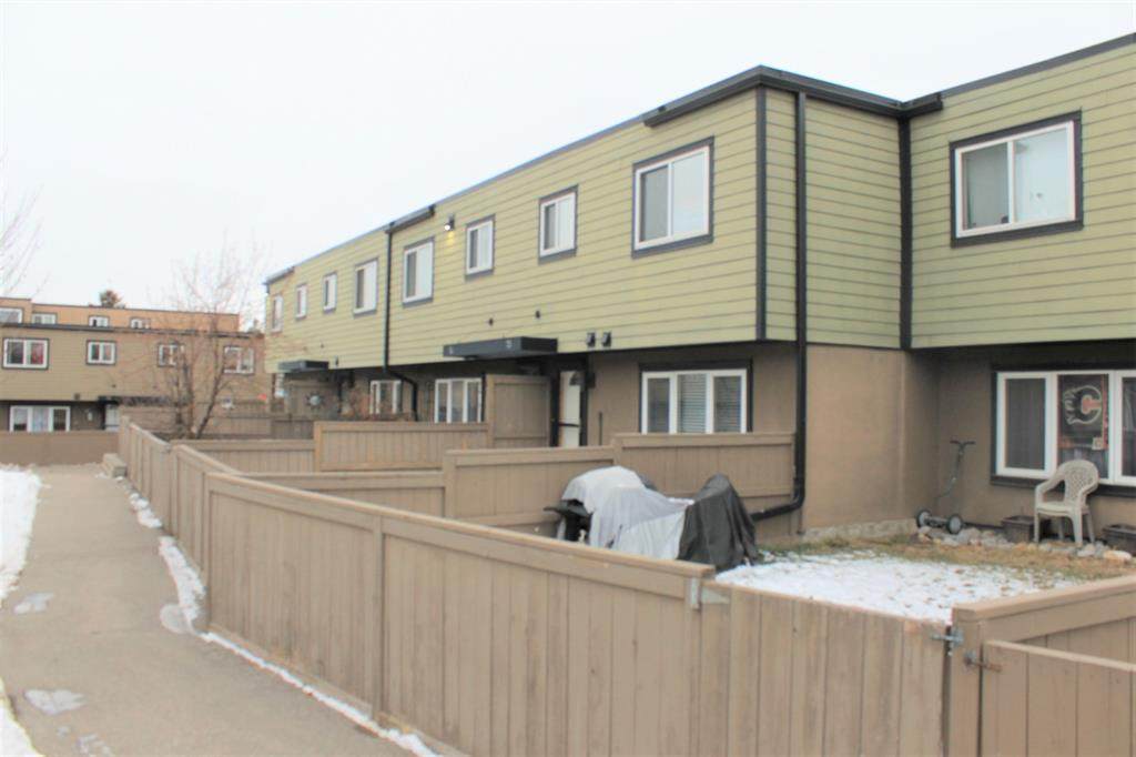 3809 45 Street - Photo 1
