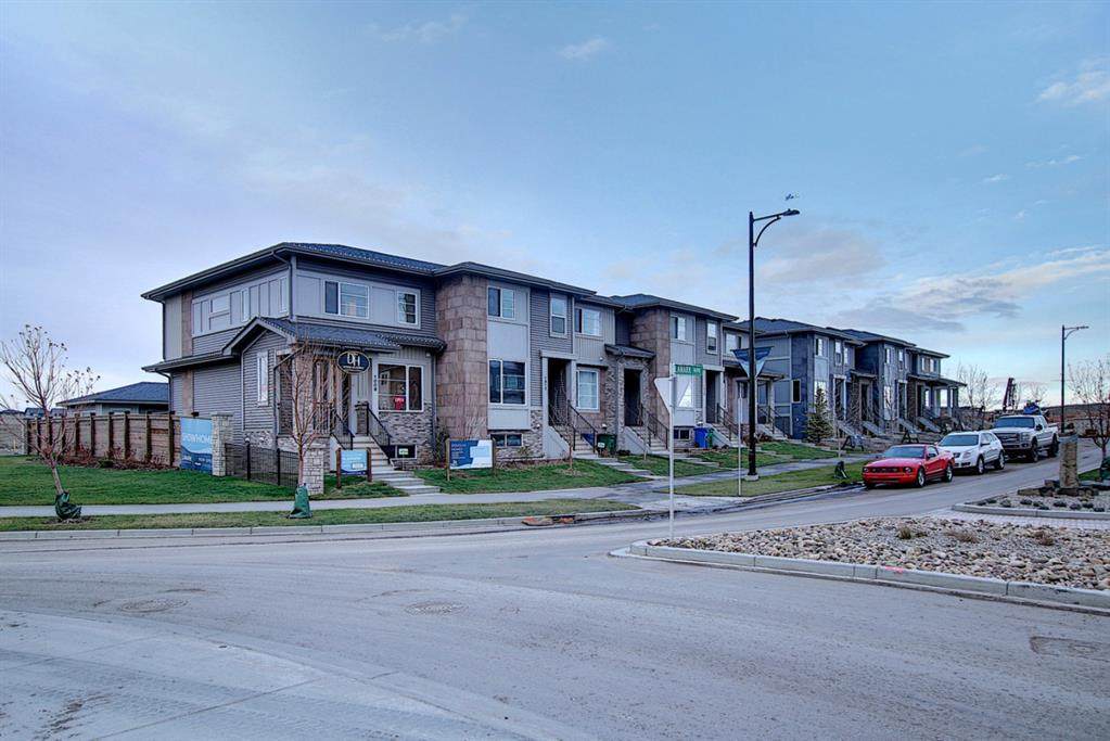 1060 Lanark Boulevard - Photo 1