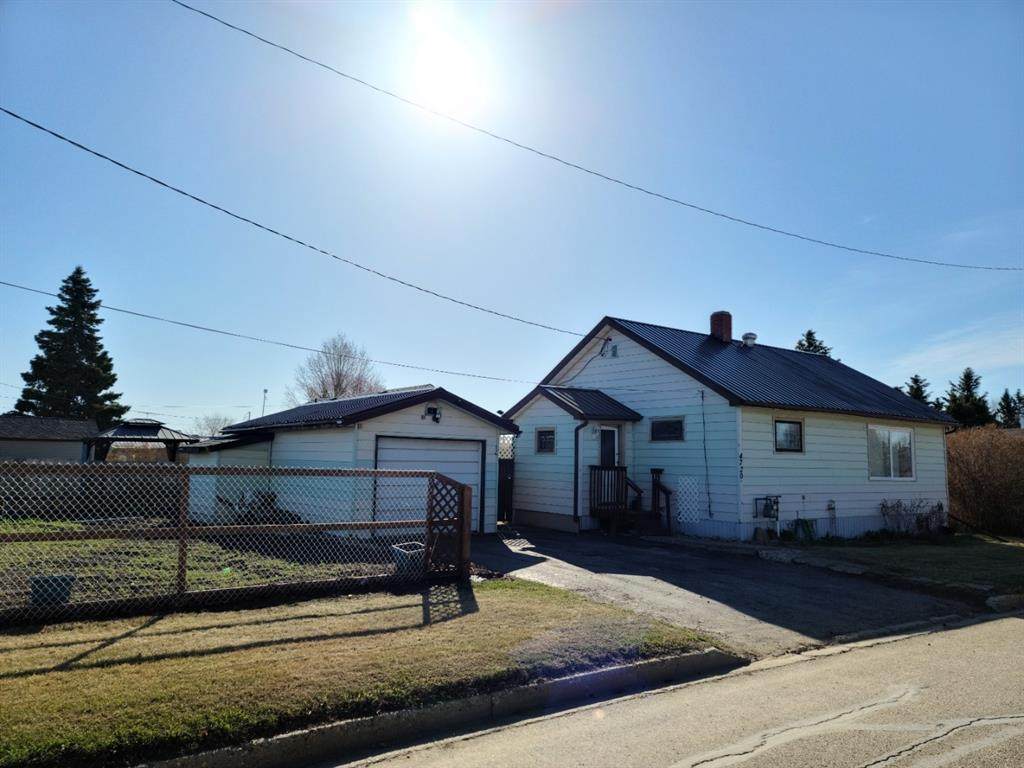 4720 54 Avenue - Photo 1