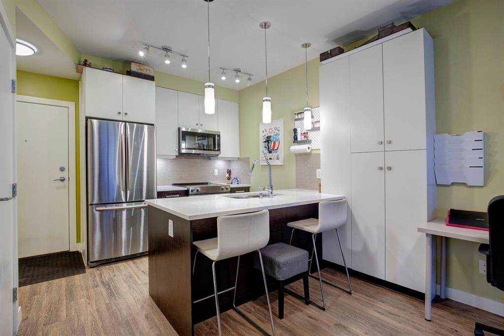 1720 10 Street Sw - Photo 1