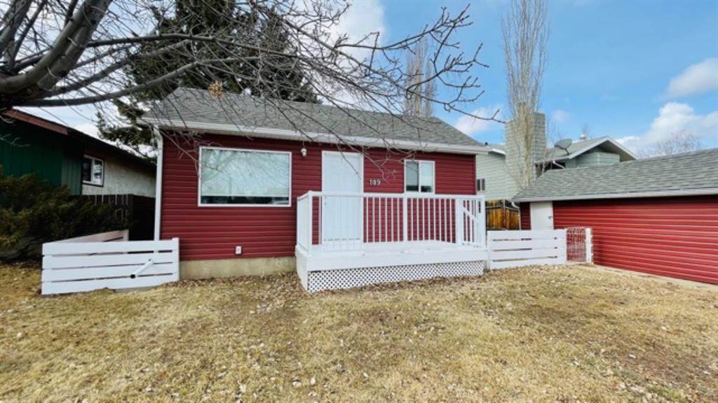 109 18 Street - Photo 1