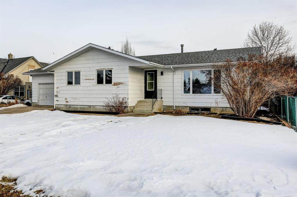 230 5 Street - Photo 1