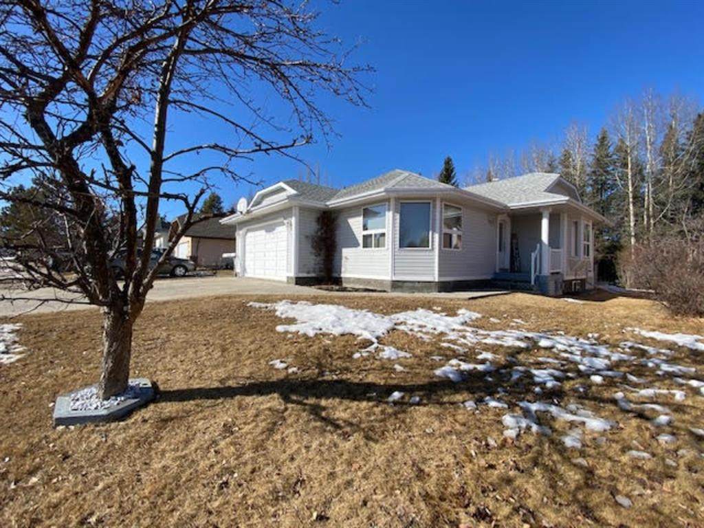 5210 18 Avenue - Photo 1