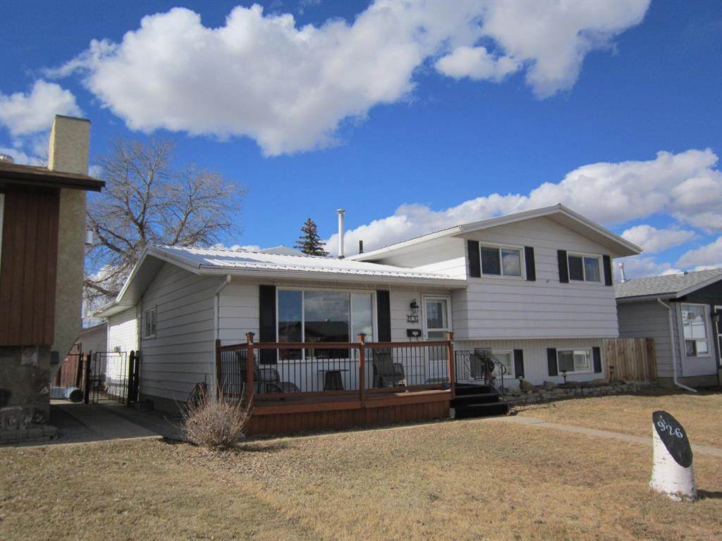 926 6 Street - Photo 1
