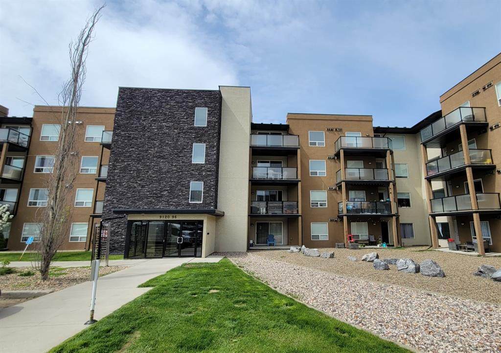 9120 96 Avenue - Photo 1