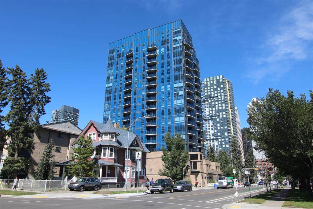303 13 Avenue - Photo 1