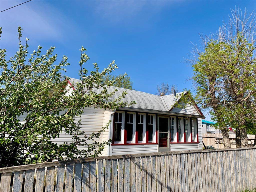 359 23 Street - Photo 1