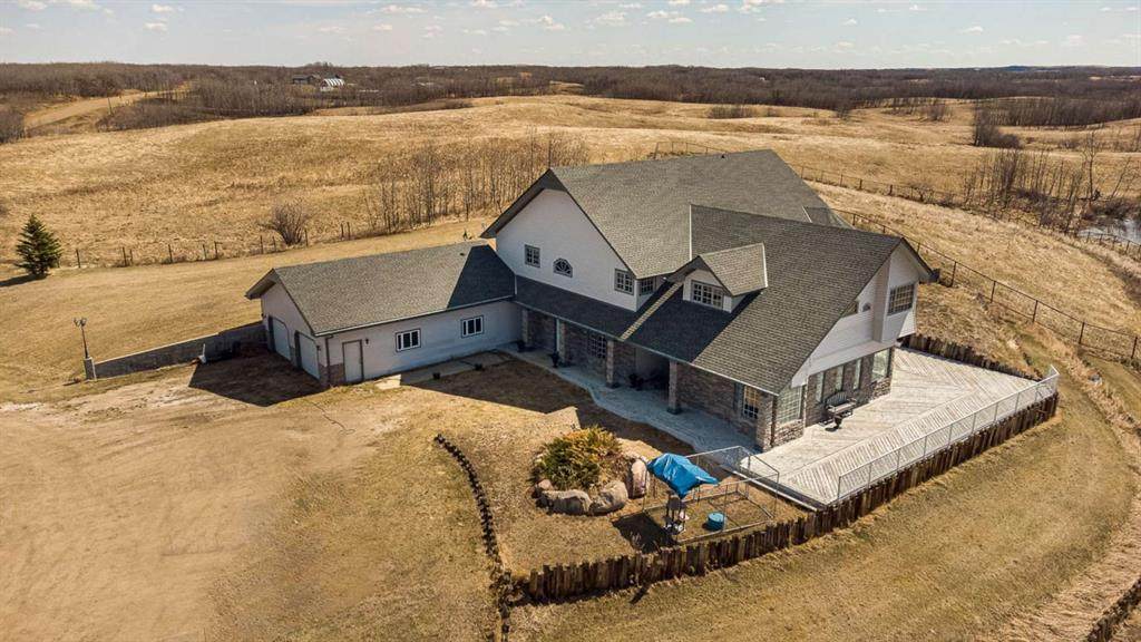 19515 Township Road 354 - Photo 1