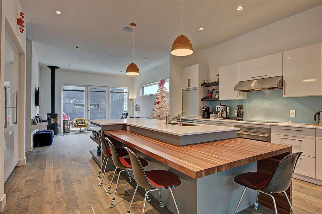 524 10 Street - Photo 1