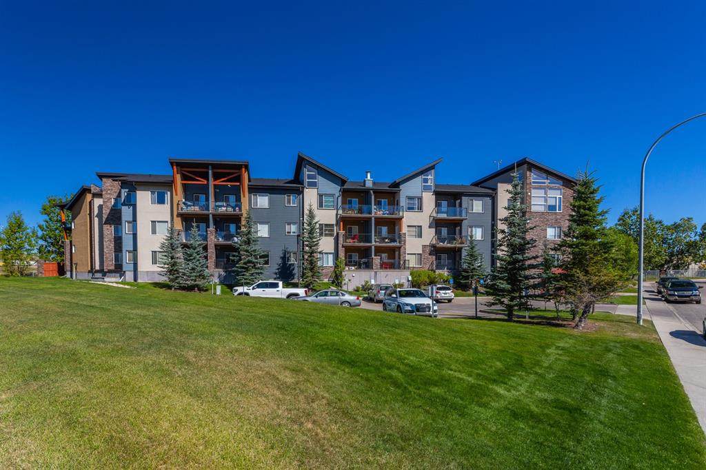 3950 46 Avenue - Photo 1