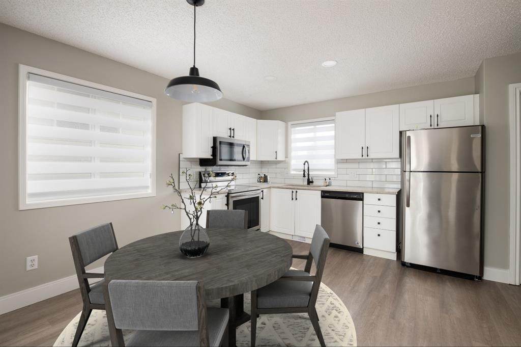 233 Kodiak Crescent - Photo 1