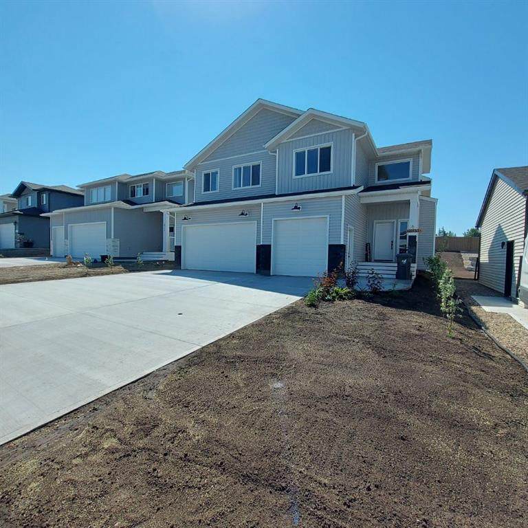 10733 150 Avenue - Photo 1