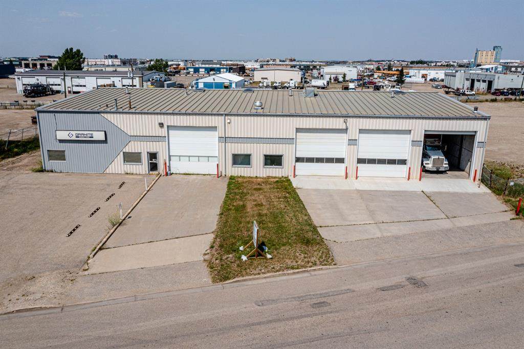 11438 95 Avenue - Photo 1