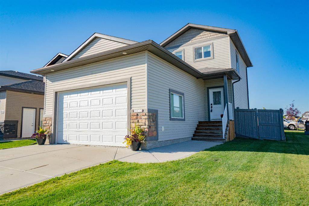 8802 88 Avenue - Photo 1