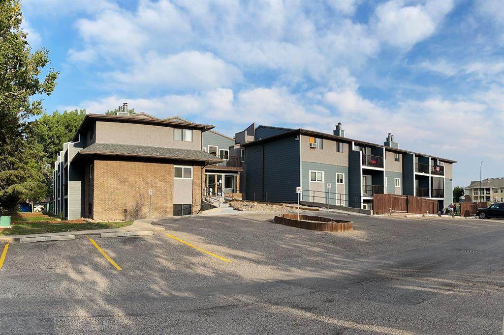 3910 23 Avenue - Photo 1