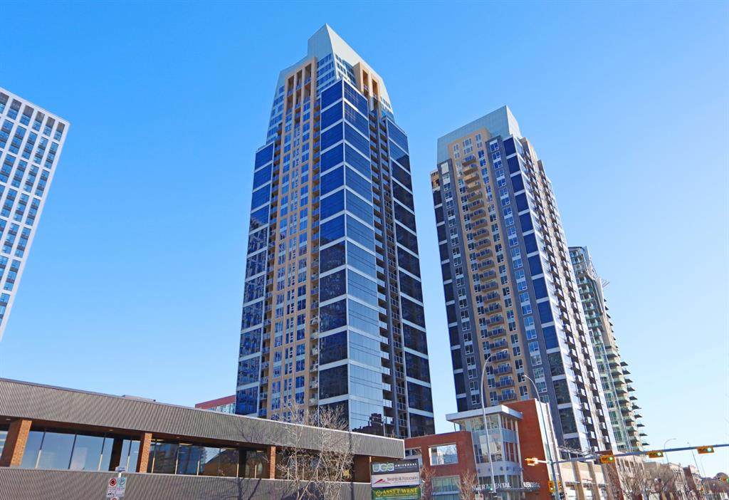 211 13 Avenue - Photo 1