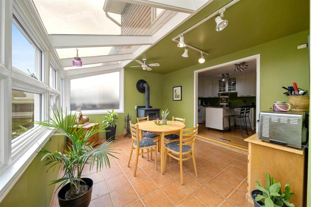 107 Erin Mount Crescent - Photo 1