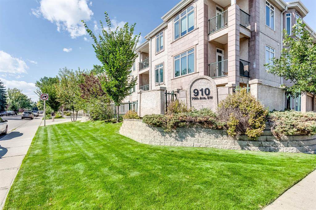 910 70 Avenue - Photo 1