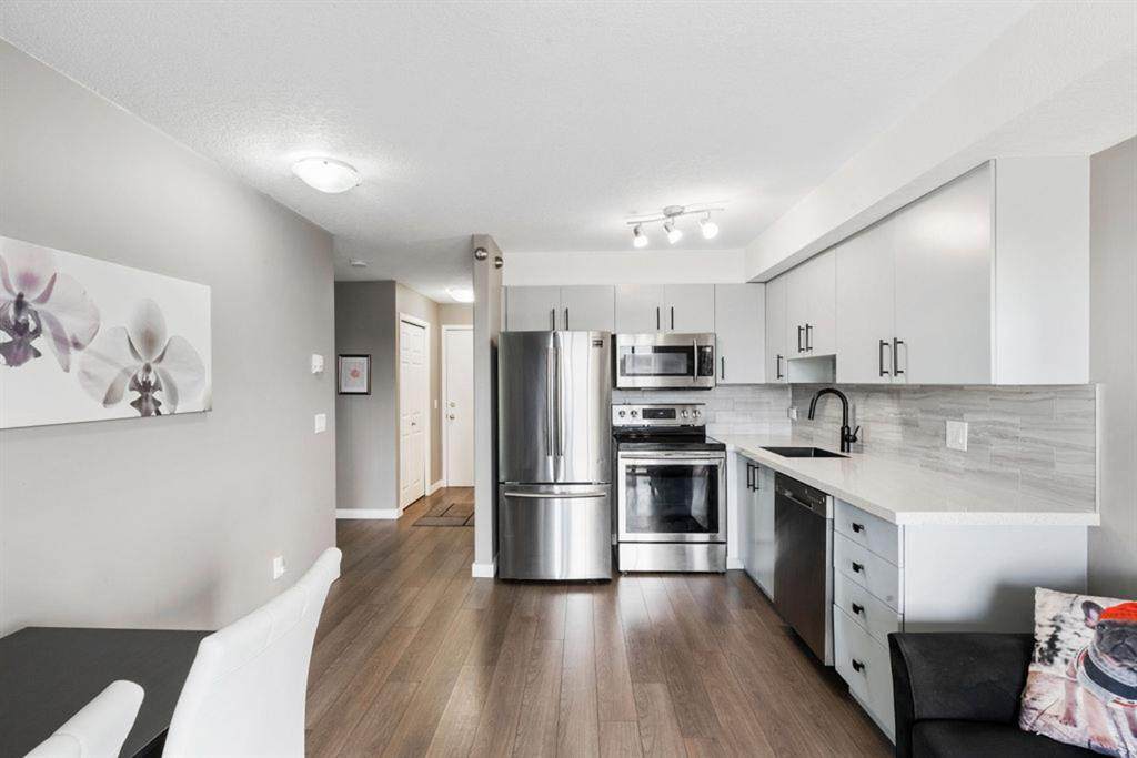 304 Mackenzie Way - Photo 1