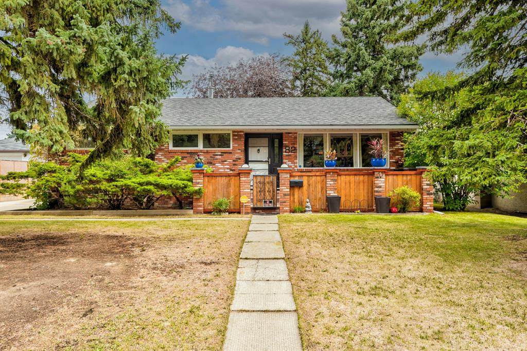 82 Thornlee Crescent - Photo 1