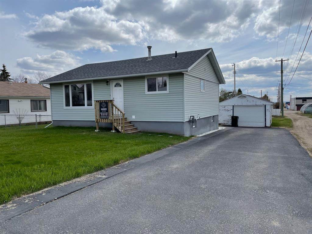 10917 106 Avenue - Photo 1