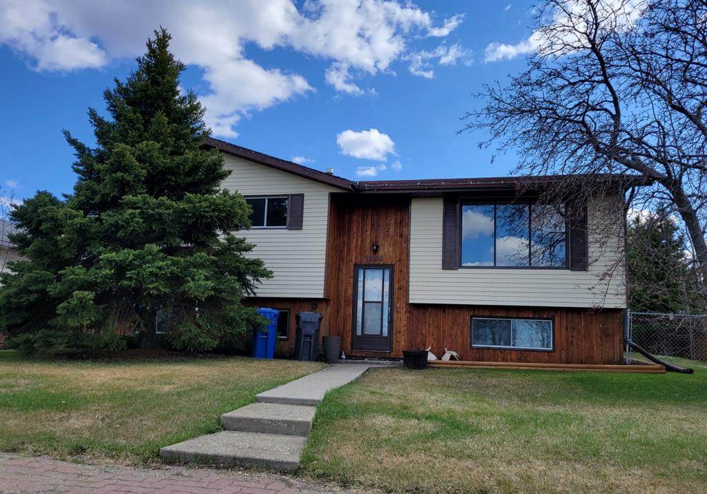 5024 46 Avenue - Photo 1