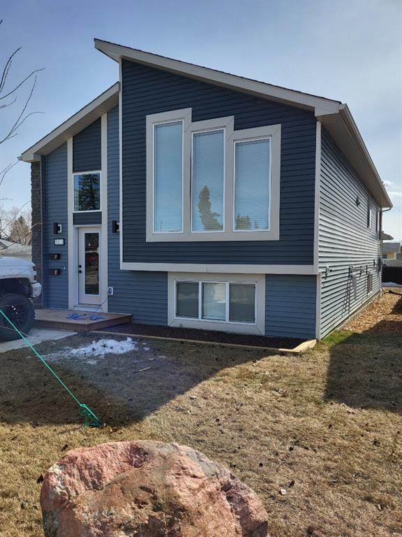 9313 105 Avenue - Photo 1