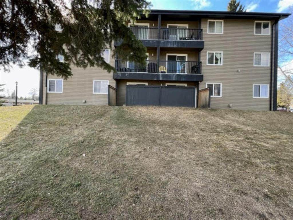 5611 9 Avenue - Photo 1