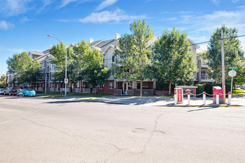 1811 34 Avenue - Photo 1