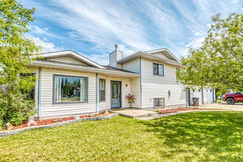 10602 101 Avenue - Photo 1
