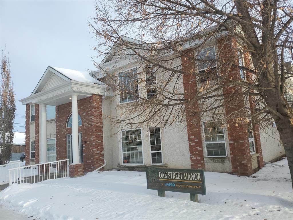 4903 52 Street - Photo 1