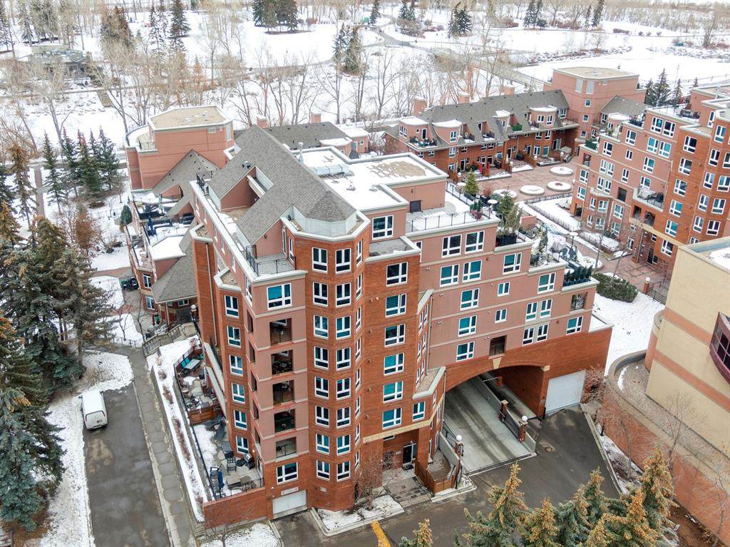 400 Eau Claire Avenue - Photo 1