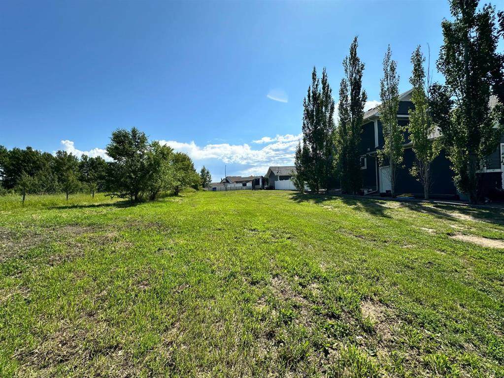 1129 17 Street - Photo 1