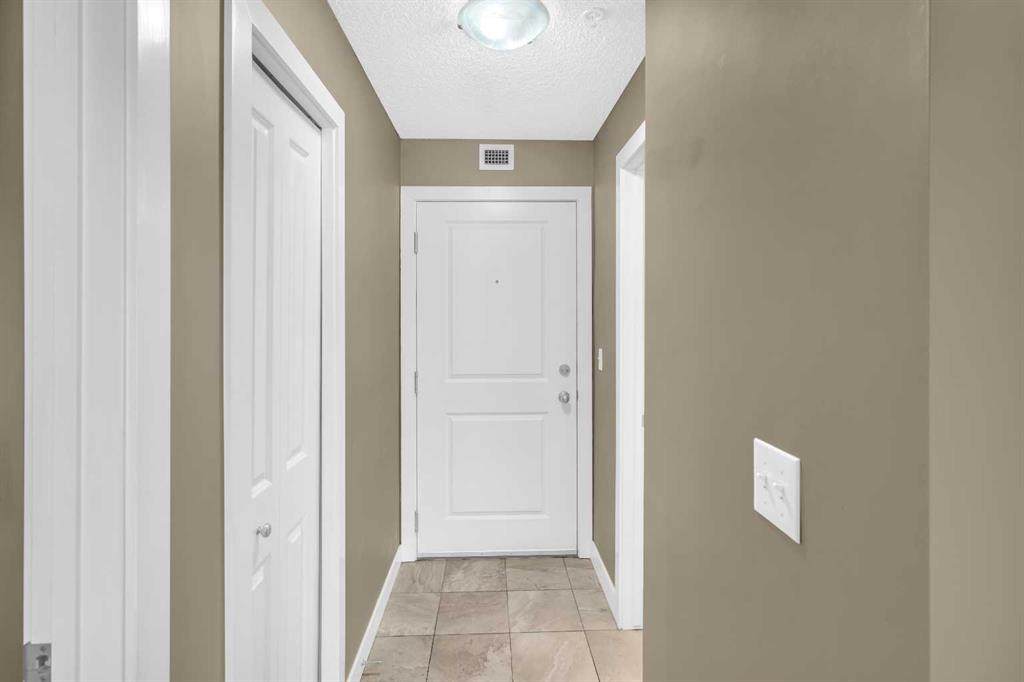 https://bt-photos.global.ssl.fastly.net/calgary/orig_boomver_2_A2211705-2.jpg