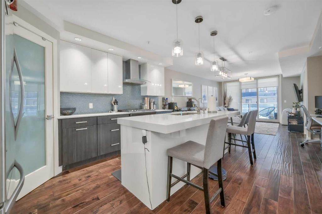 1029 15 Avenue - Photo 1