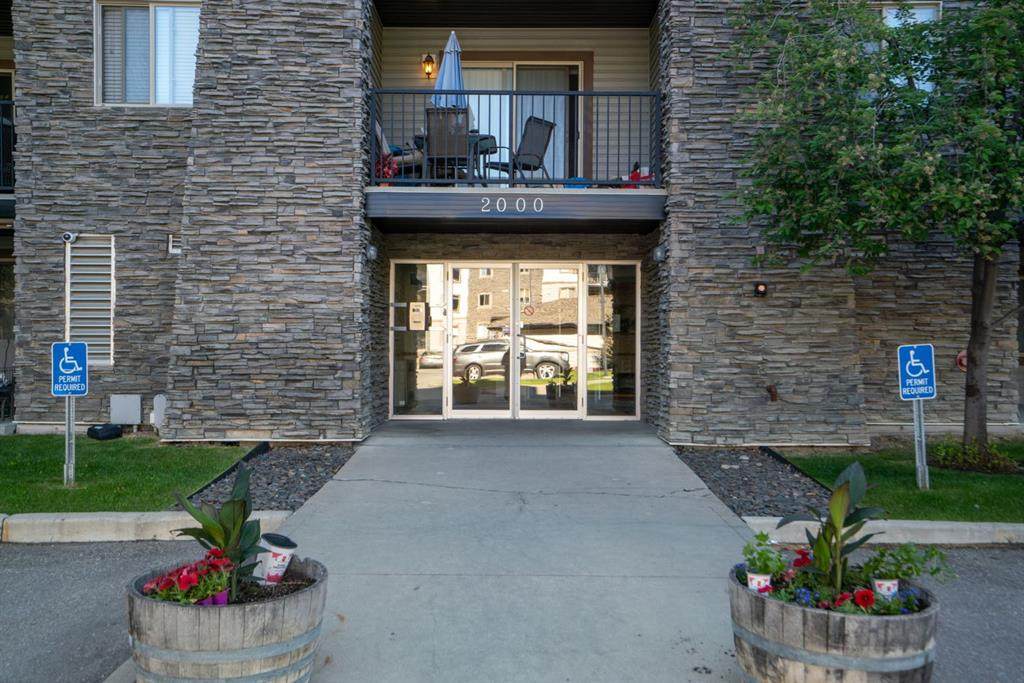 https://bt-photos.global.ssl.fastly.net/calgary/orig_boomver_2_A2221932-2.jpg