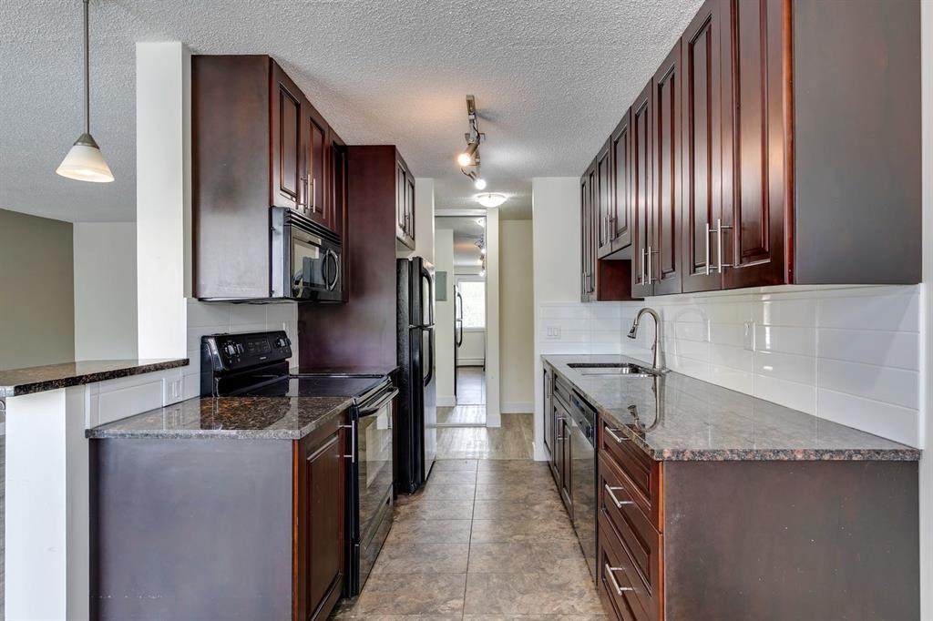 4455A Greenview Drive - Photo 1