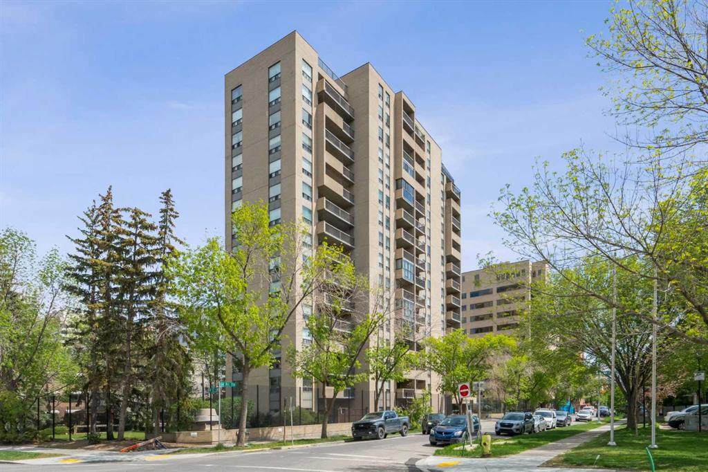 924 14 Avenue - Photo 1