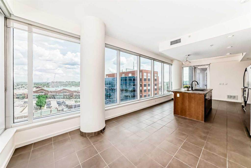 211 13 Avenue - Photo 1