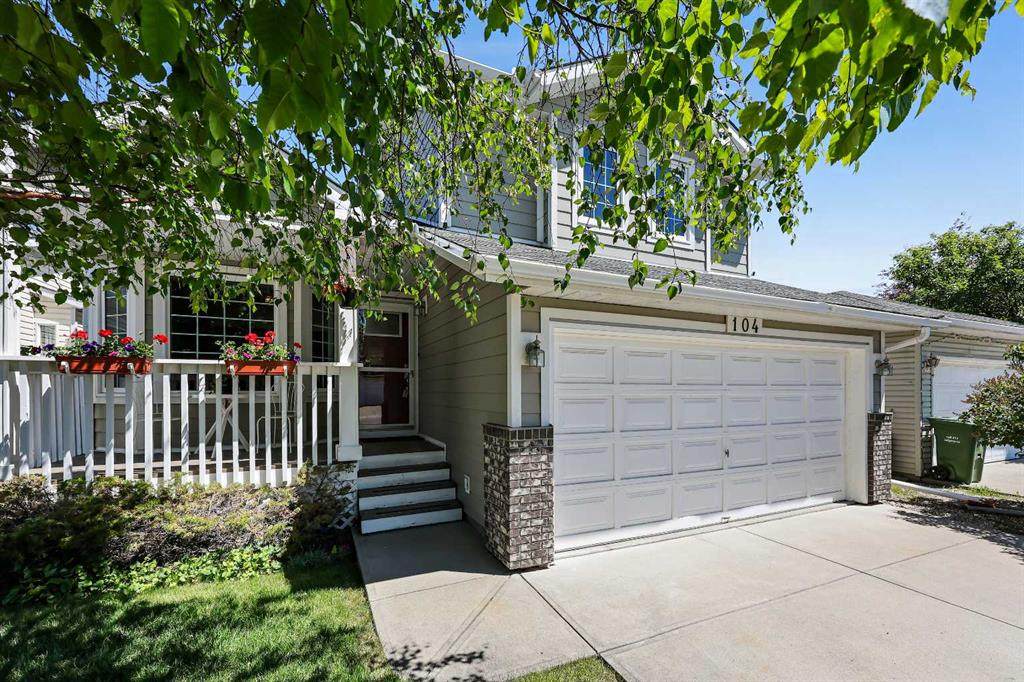 104 Hawkmount Close - Photo 1