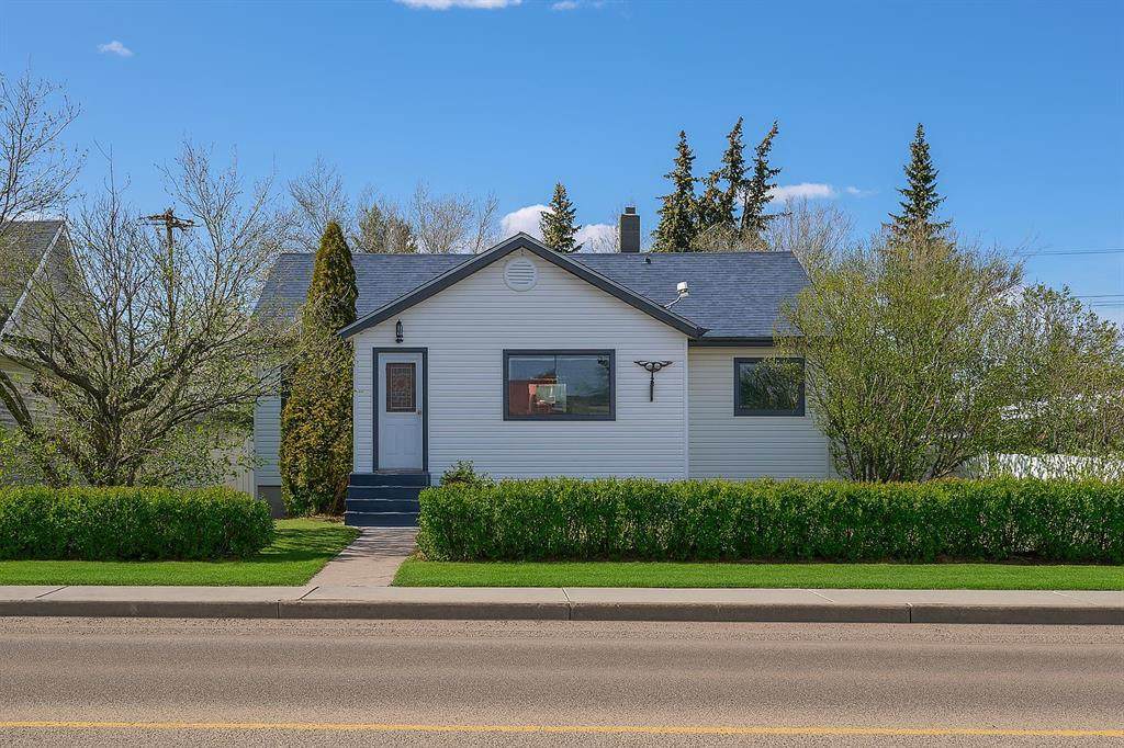 4936 49 Street - Photo 1