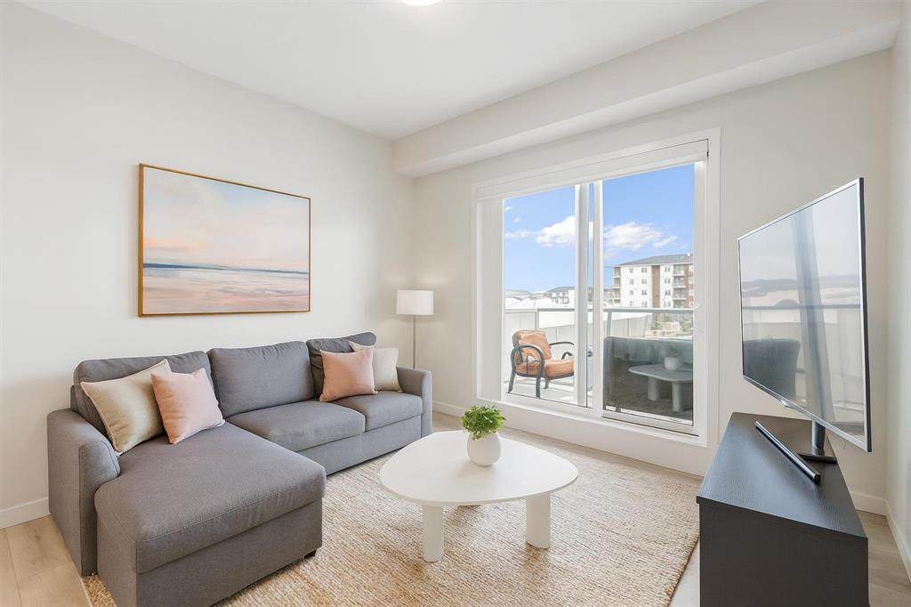 80 Carrington Plaza - Photo 1