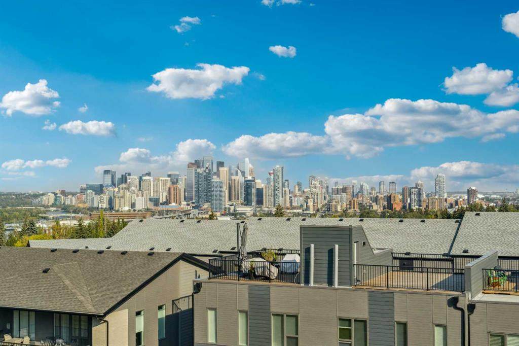 228 Sovereign Common - Photo 1