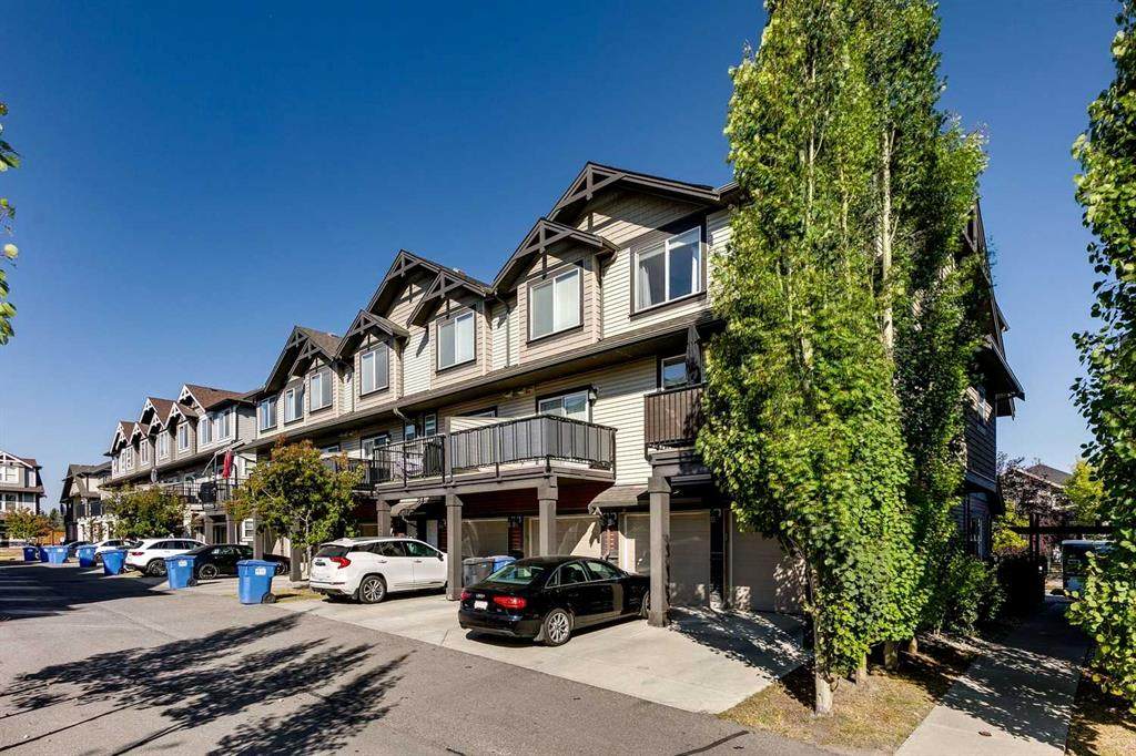 280 Williamstown Close - Photo 1