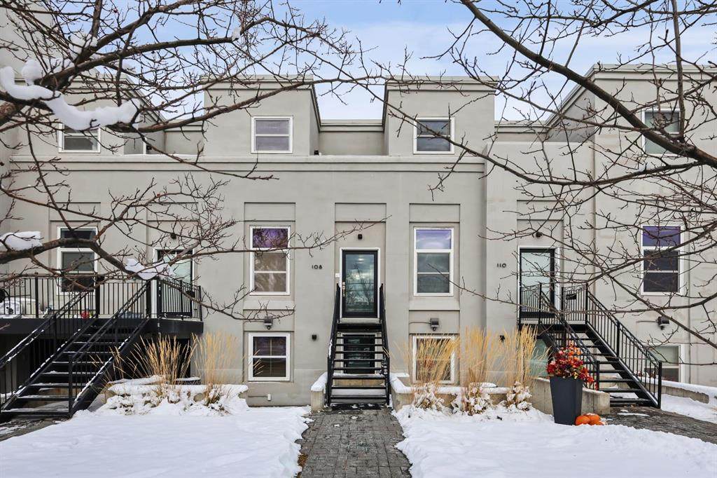 108 18 Avenue - Photo 1